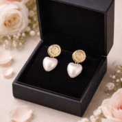 Elegant earrings in velvet box